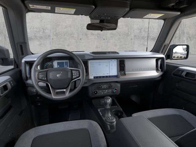 2025 Ford Bronco Base photo 9