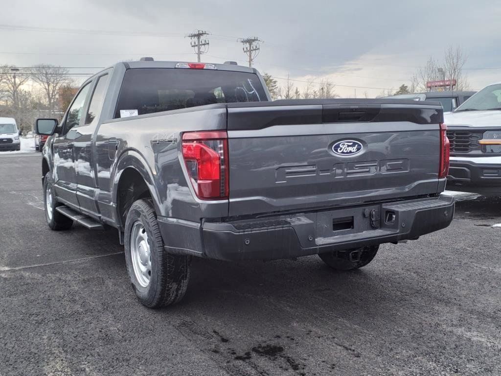 2025 Ford F-150 XL photo 2