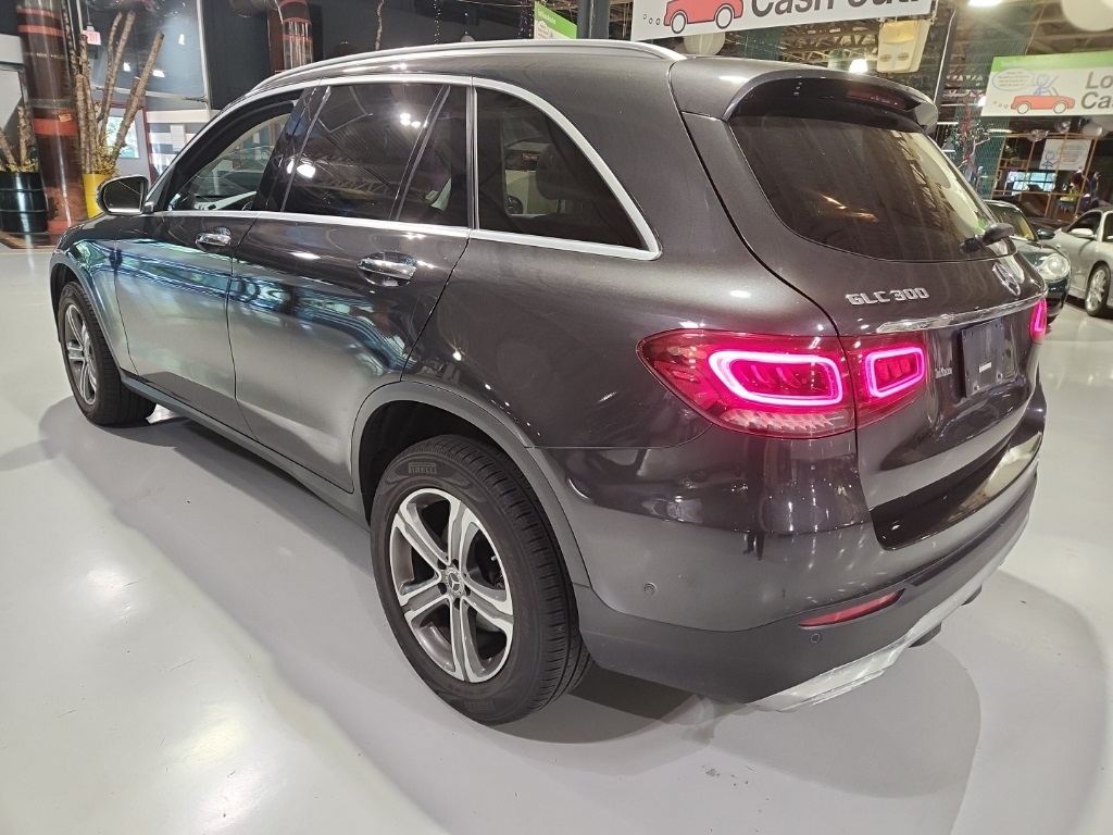 2020 Mercedes Benz GLC 300 4MATIC photo 4