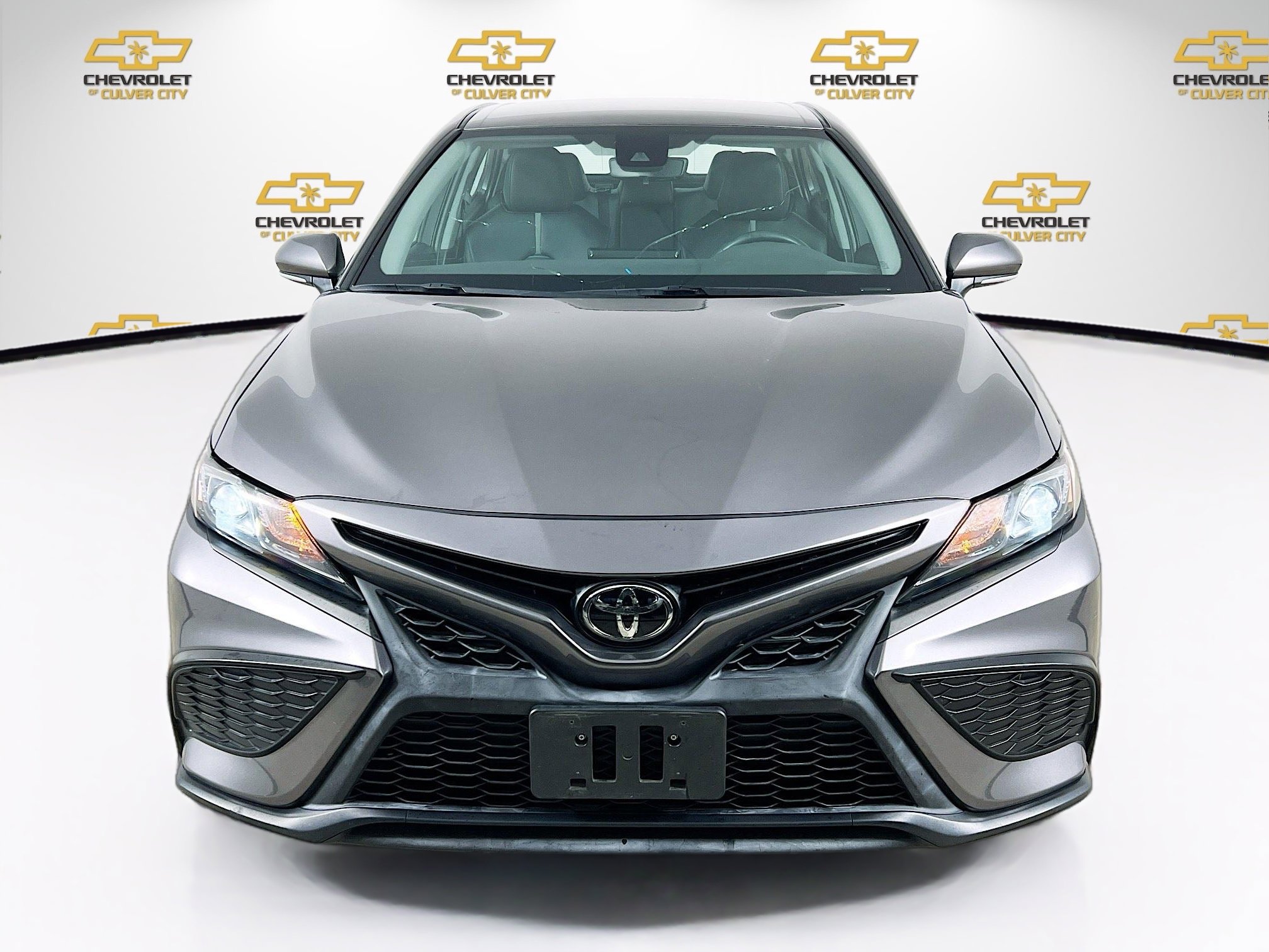 2023 Toyota Camry SE photo 2