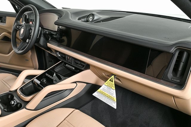 2026 Porsche Cayenne E-Hybrid Coupe photo 24