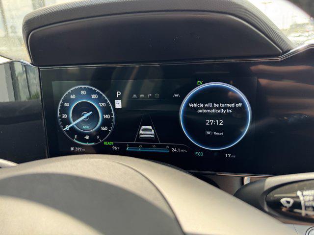 2025 Hyundai Elantra Hybrid Limited photo 32