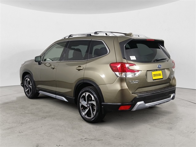 2023 Subaru Forester Touring photo 3