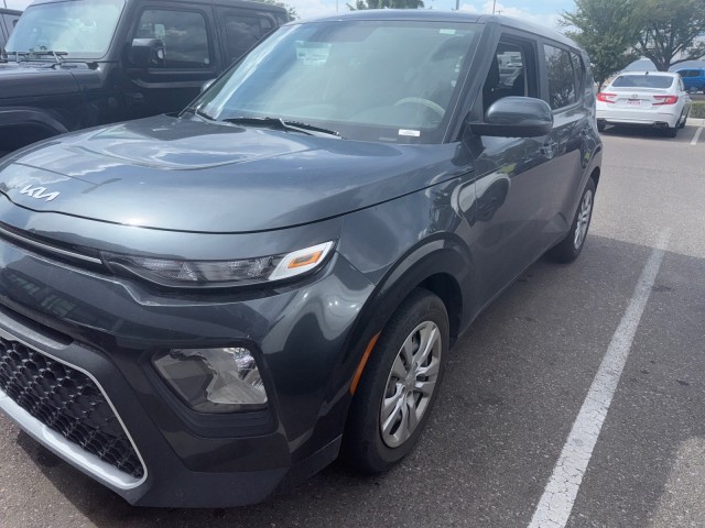 Used 2022 GRAVITY GR Kia LX image 3