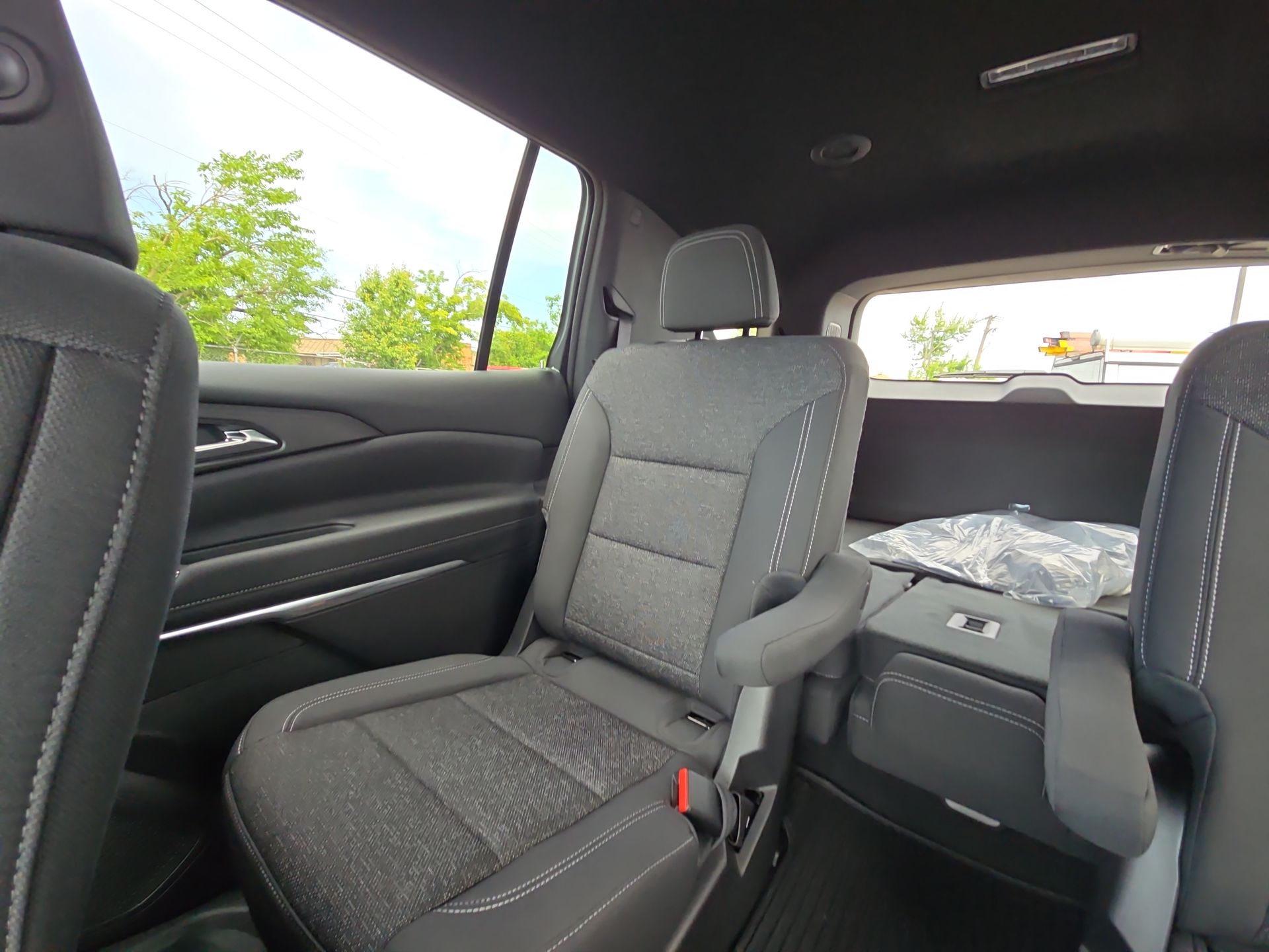 2025 Chevrolet Traverse photo 34