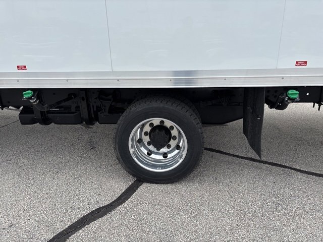 2024 Chevrolet Silverado 6500HD LT photo 7
