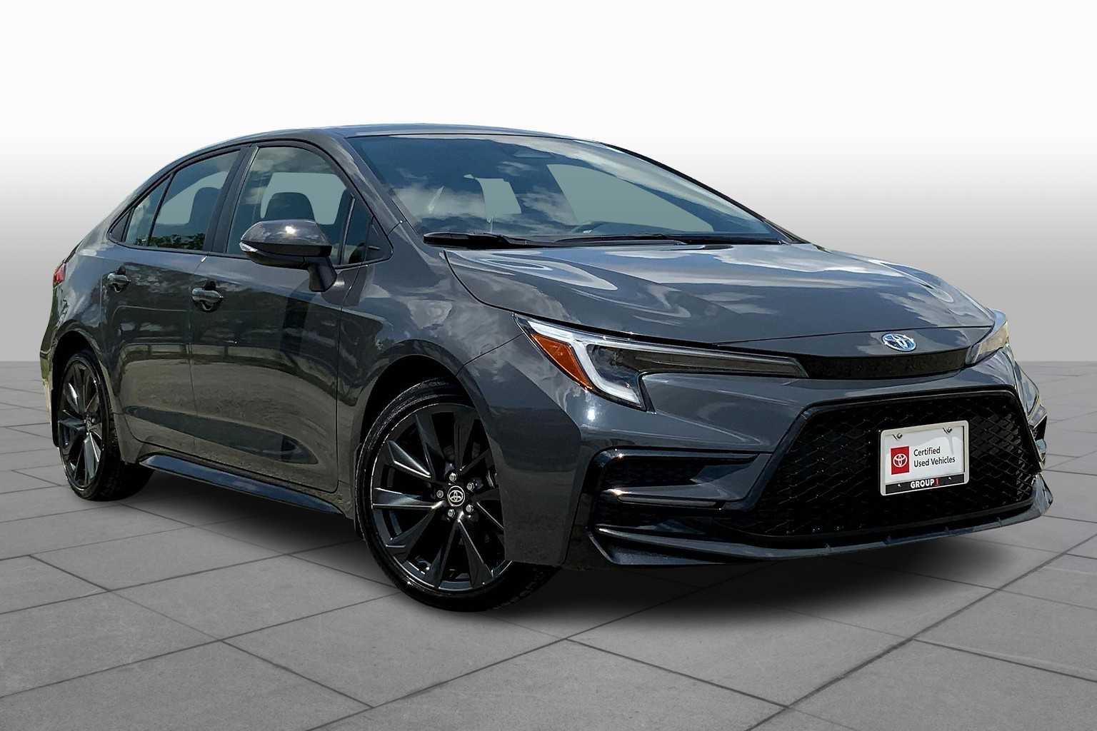 Used 2025 Toyota Corolla SE with VIN JTDBCMFE9S3069457 for sale in Northfield, Minnesota