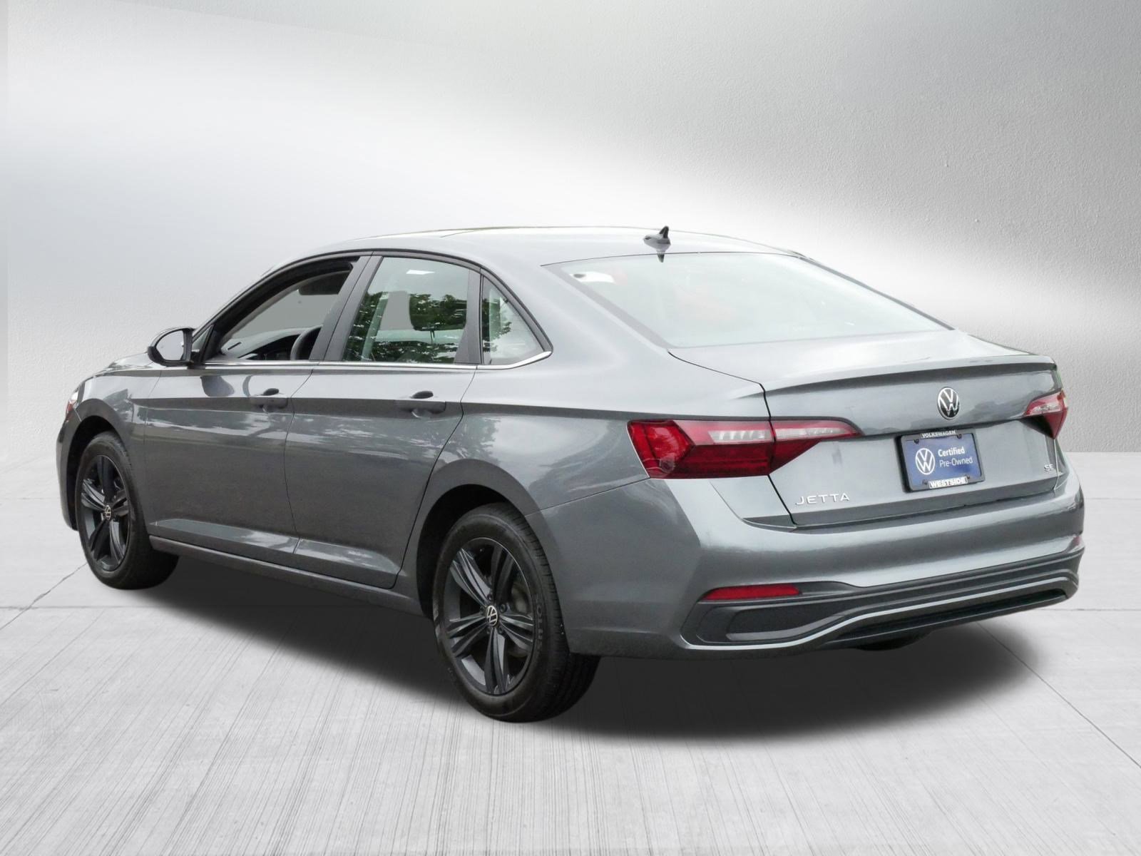 2024 Volkswagen Jetta SE photo 5