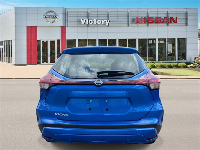 2025 Nissan Kicks Play S photo 4