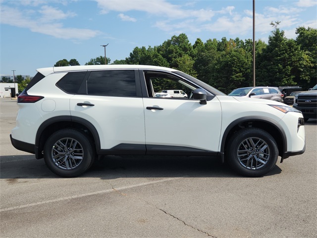 2026 Nissan Rogue S photo 2