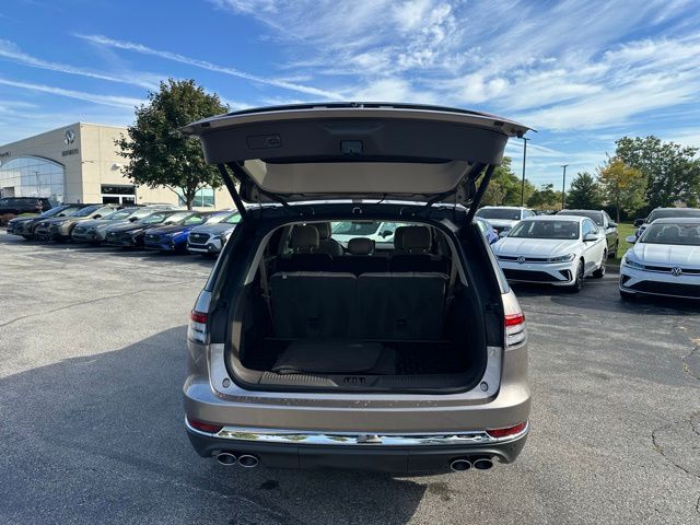2020 Lincoln Aviator Reserve photo 8