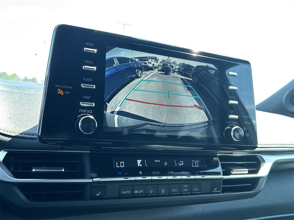 2024 Toyota Sienna LE photo 22