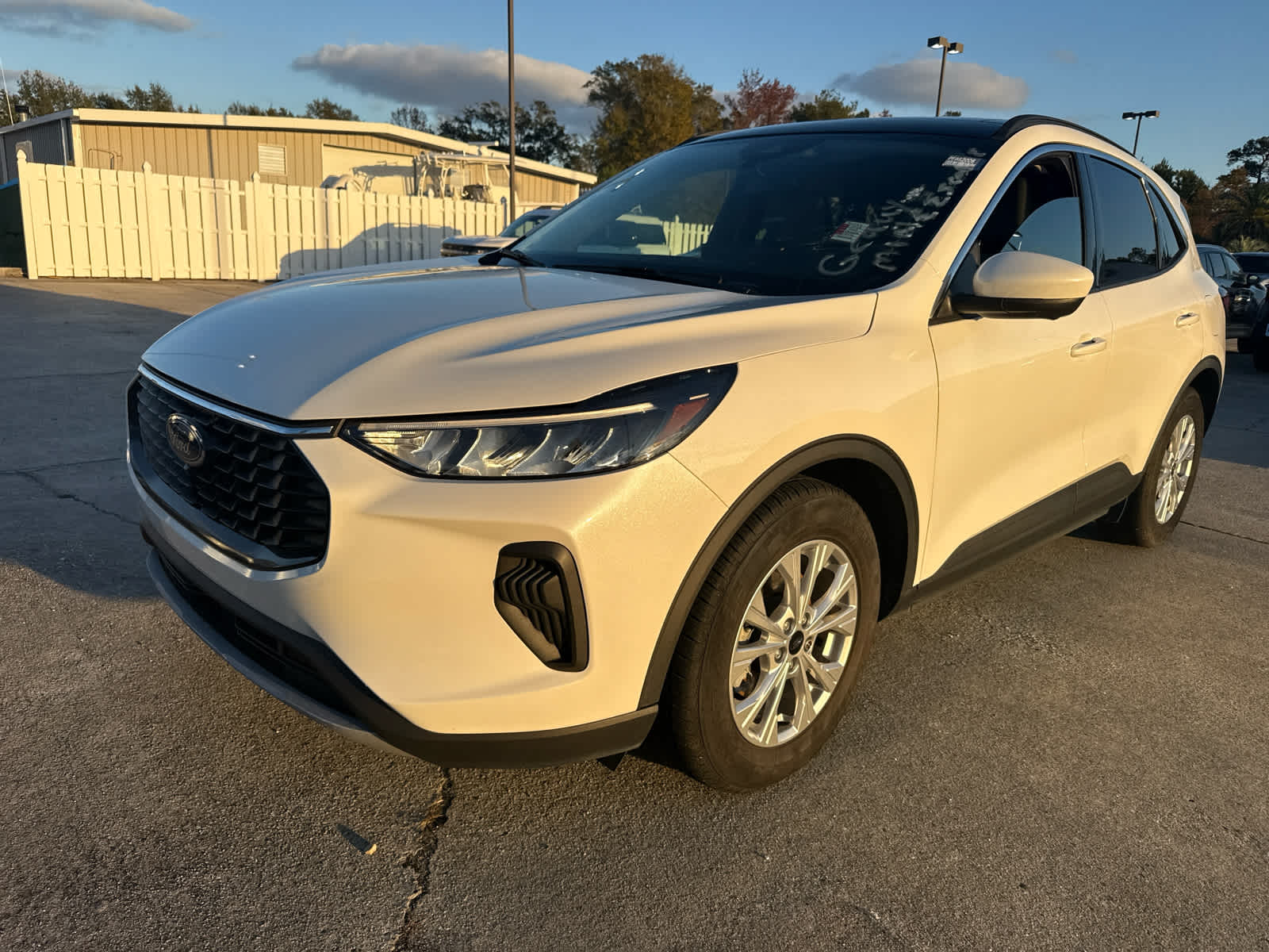 2023 Ford Escape Active's photo