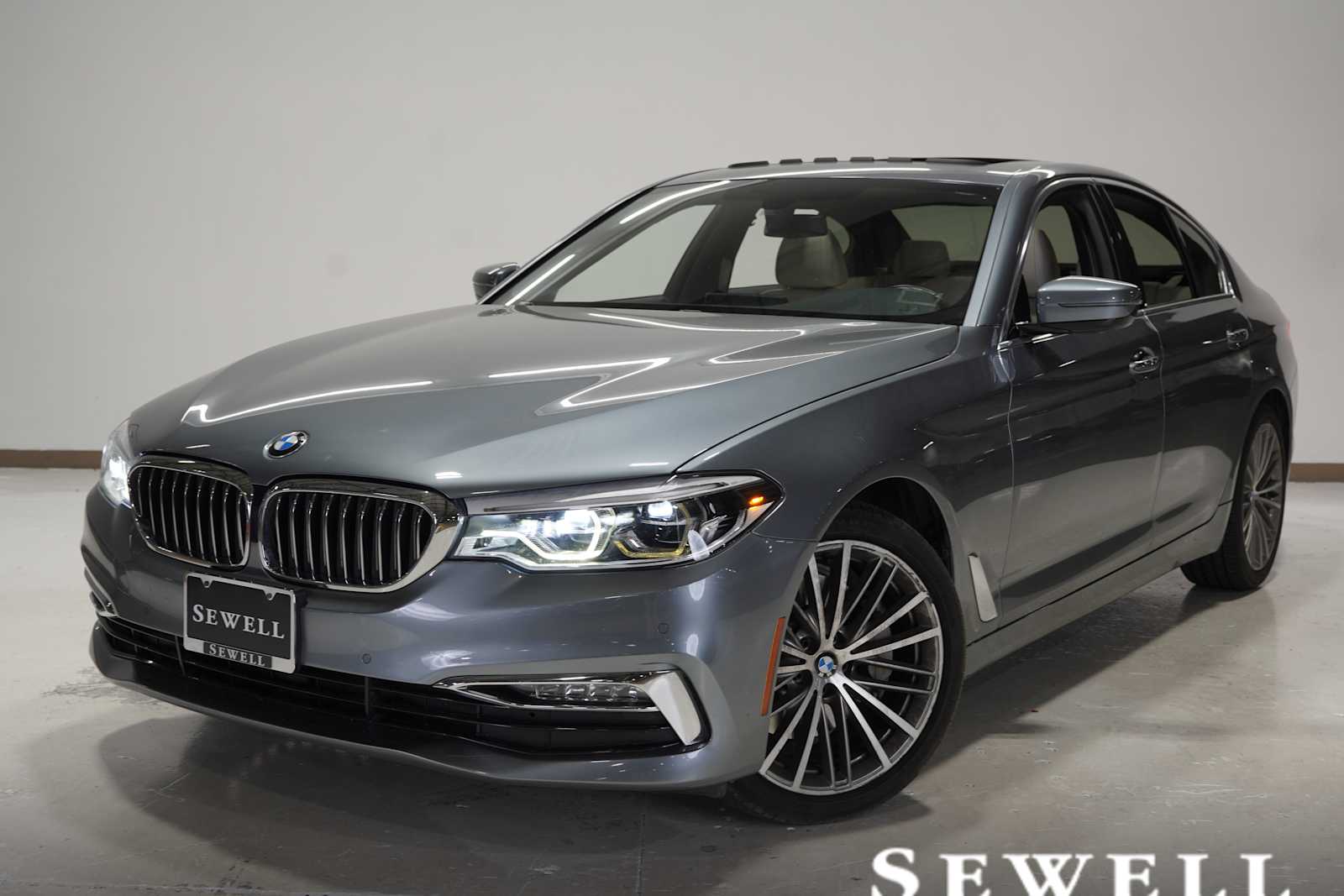 2017 BMW 5 Series 540i