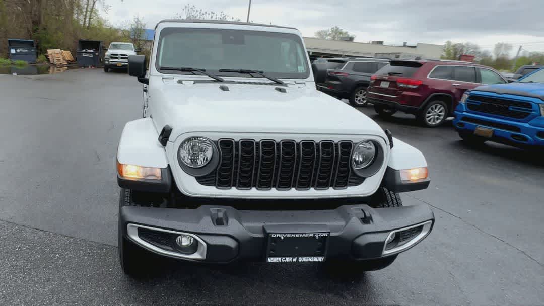 2025 Jeep Gladiator Sport S photo 3