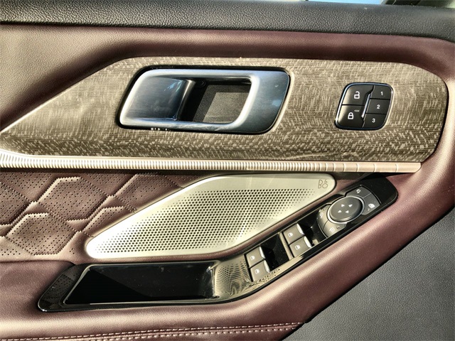 2025 Ford Explorer Platinum photo 4