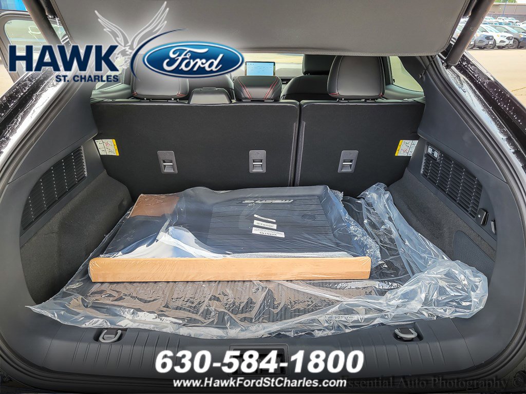 2025 FORD MUSTANG MACH-E - Image 17