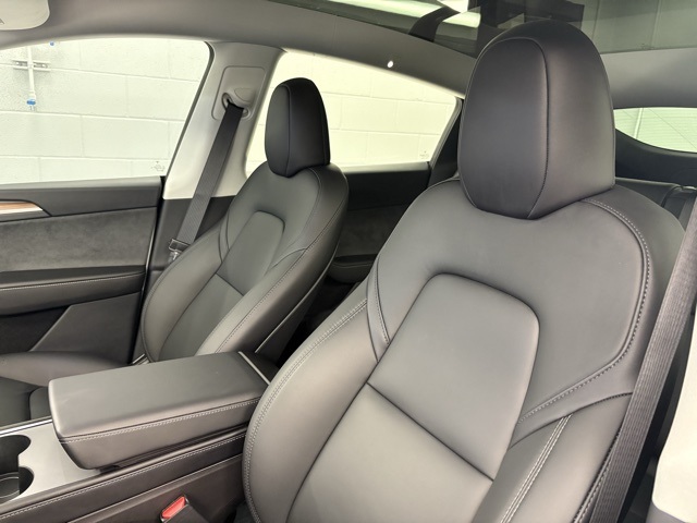 2023 Tesla Model Y Long Range photo 6