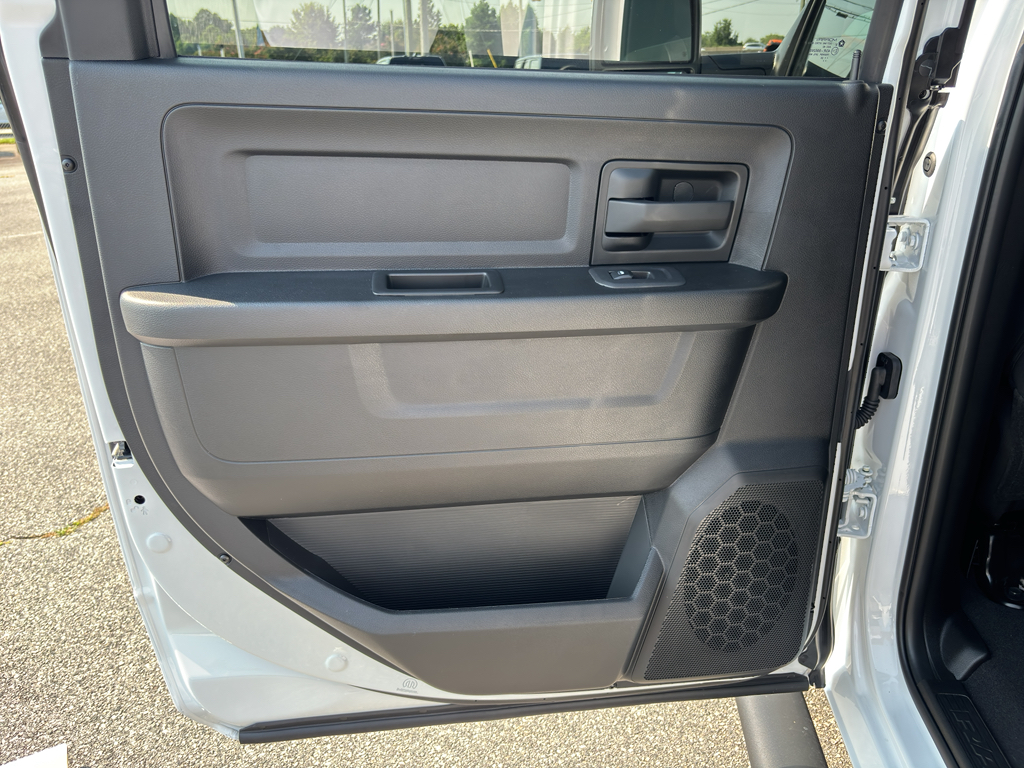 2025 Ram 2500 Tradesman photo 18
