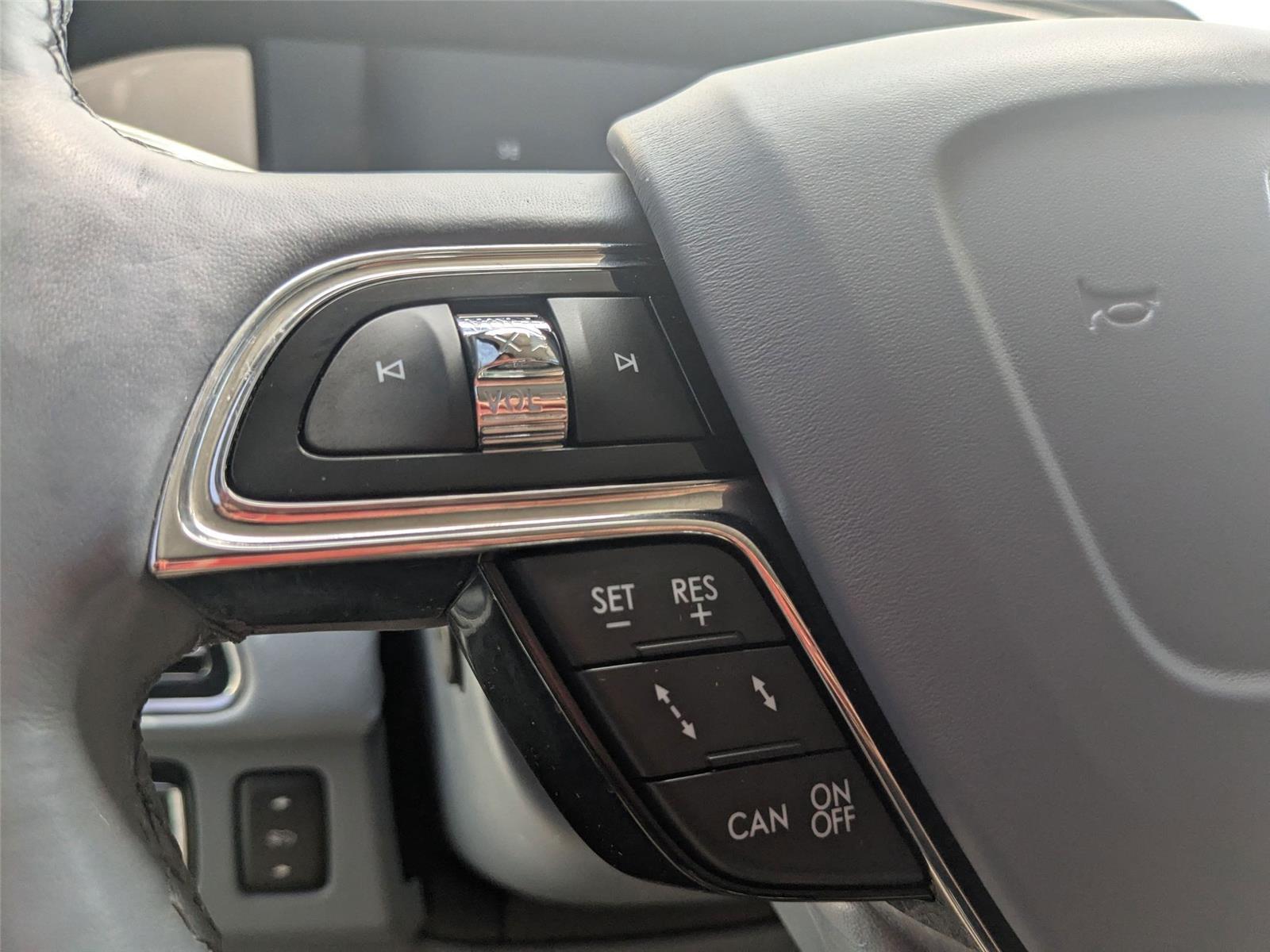 2020 Lincoln Navigator Black Label photo 17