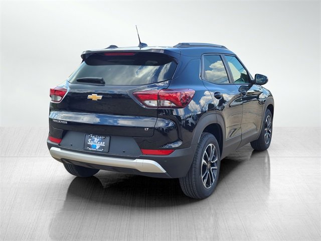 2026 Chevrolet Trailblazer LT photo 2