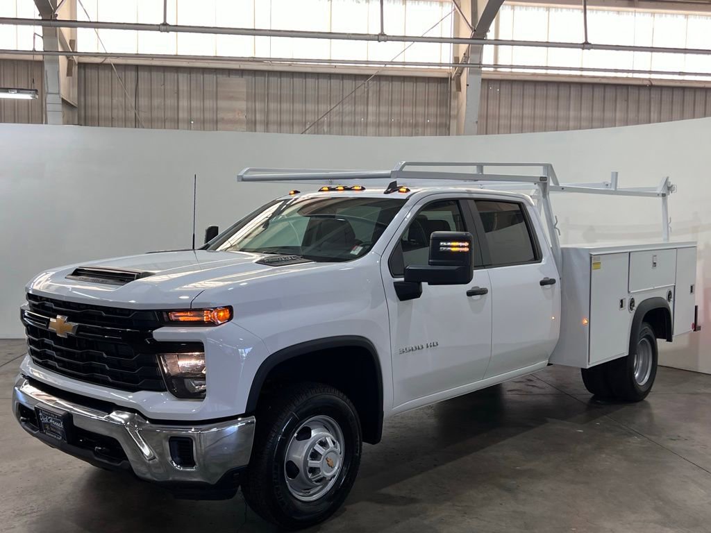 2024 Chevrolet Silverado 3500HD Work Truck photo 4