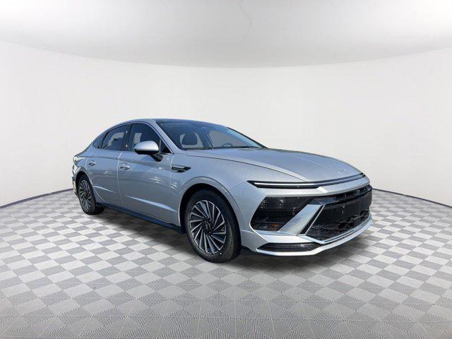 2025 Hyundai Sonata Limited photo 3