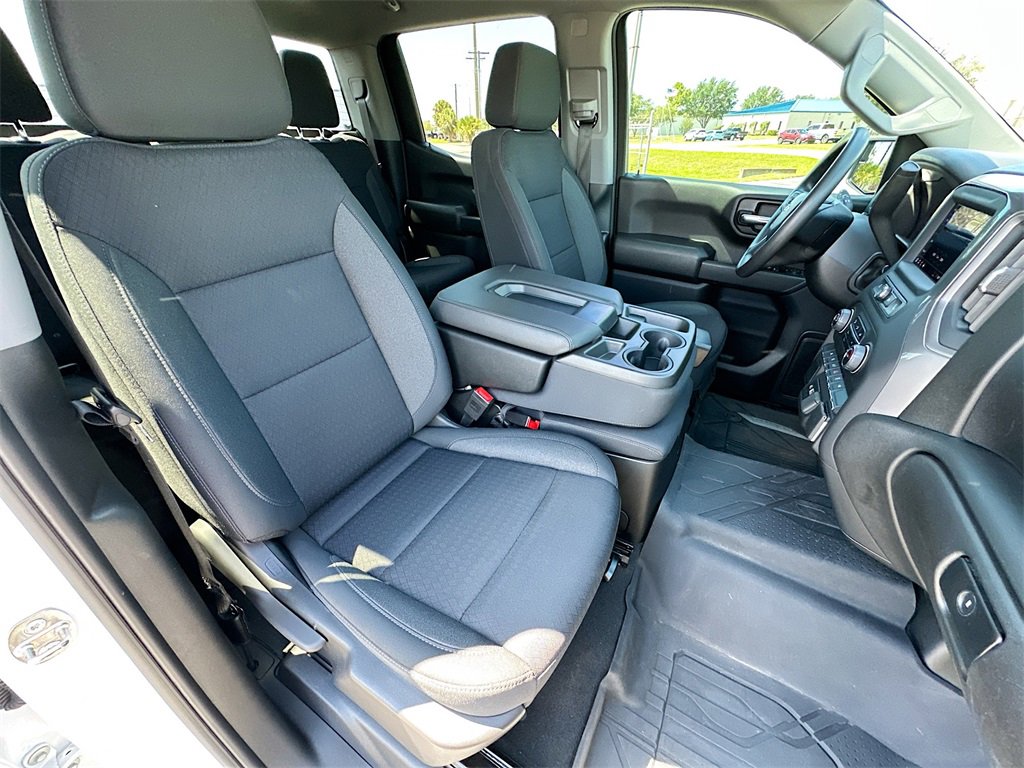 2023 Chevrolet Silverado 1500 Custom photo 24