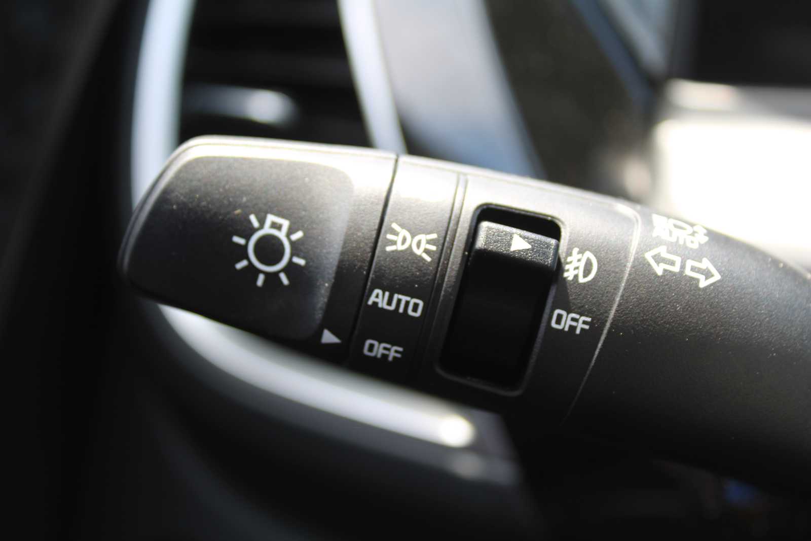 2025 Kia Seltos S photo 46