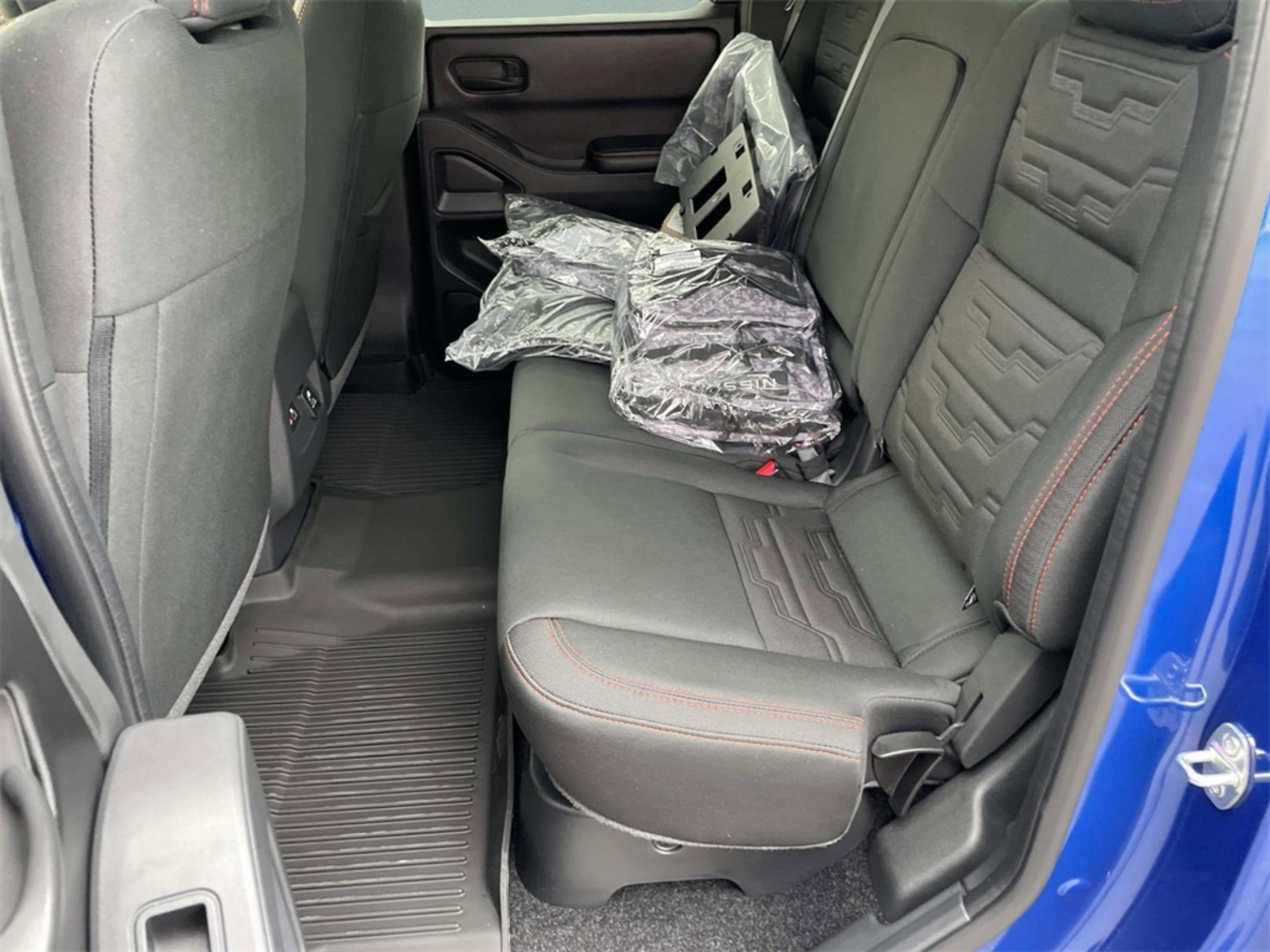 2026 Nissan Frontier PRO-4X photo 7