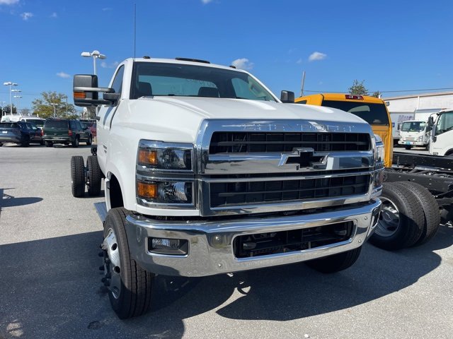 New 2024 Summit White Chevrolet Work Truck image 1