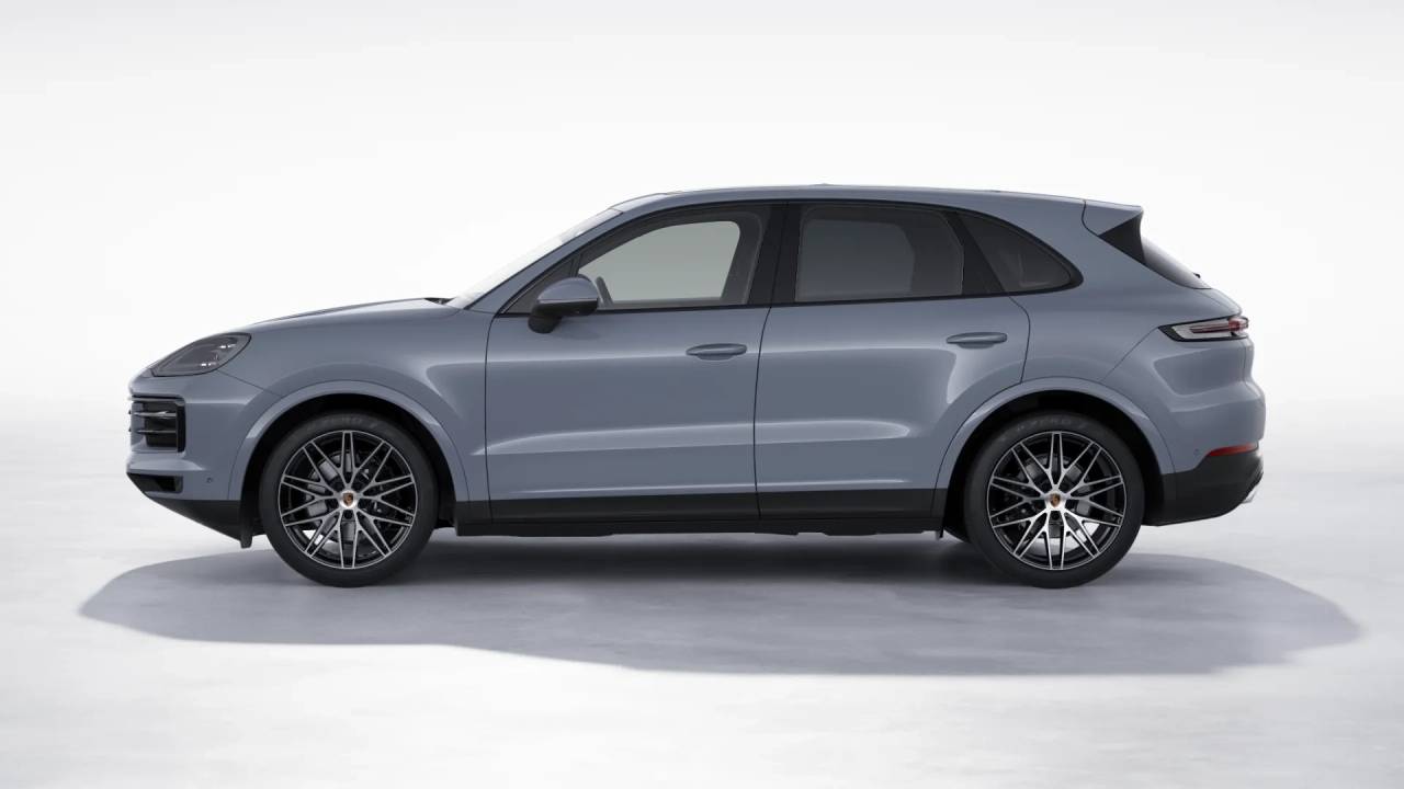 2026 Porsche Cayenne photo 2