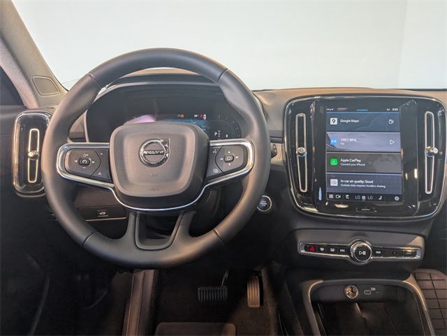 2023 Volvo XC40 Ultimate photo 17