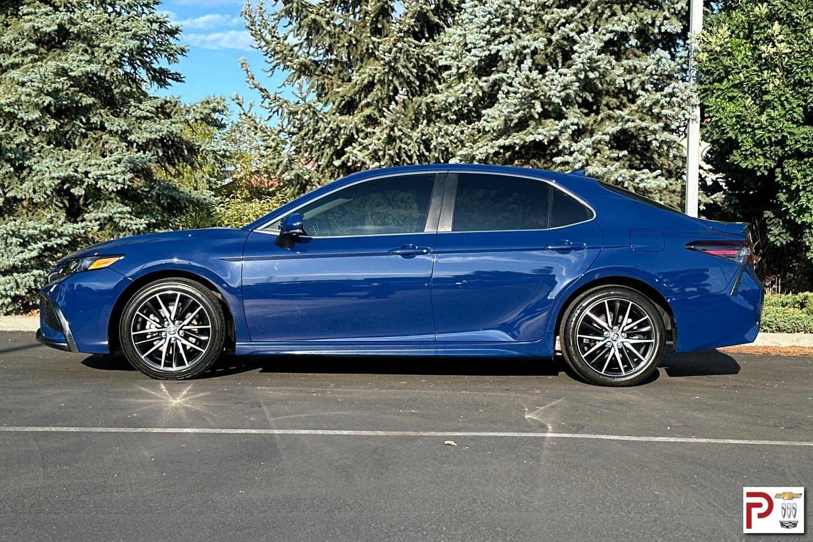 2024 Toyota Camry SE photo 7