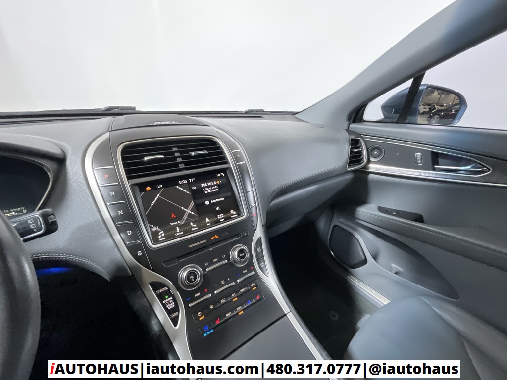 2019 Lincoln Nautilus Reserve photo 20
