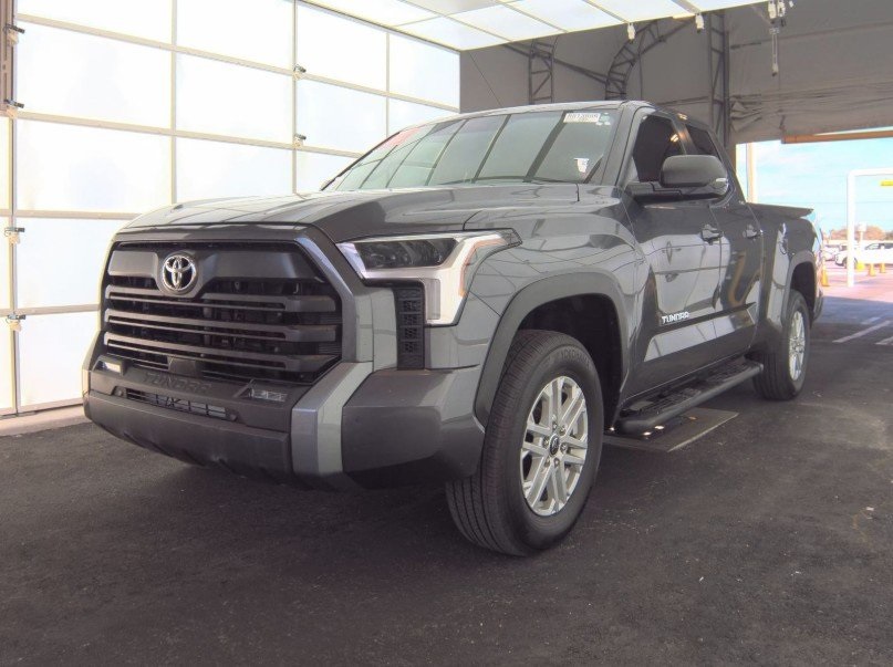 2024 Toyota Tundra SR5's photo