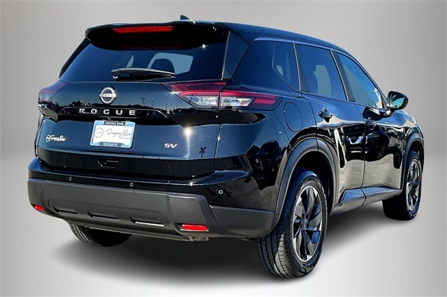 2024 Nissan Rogue SV photo 4