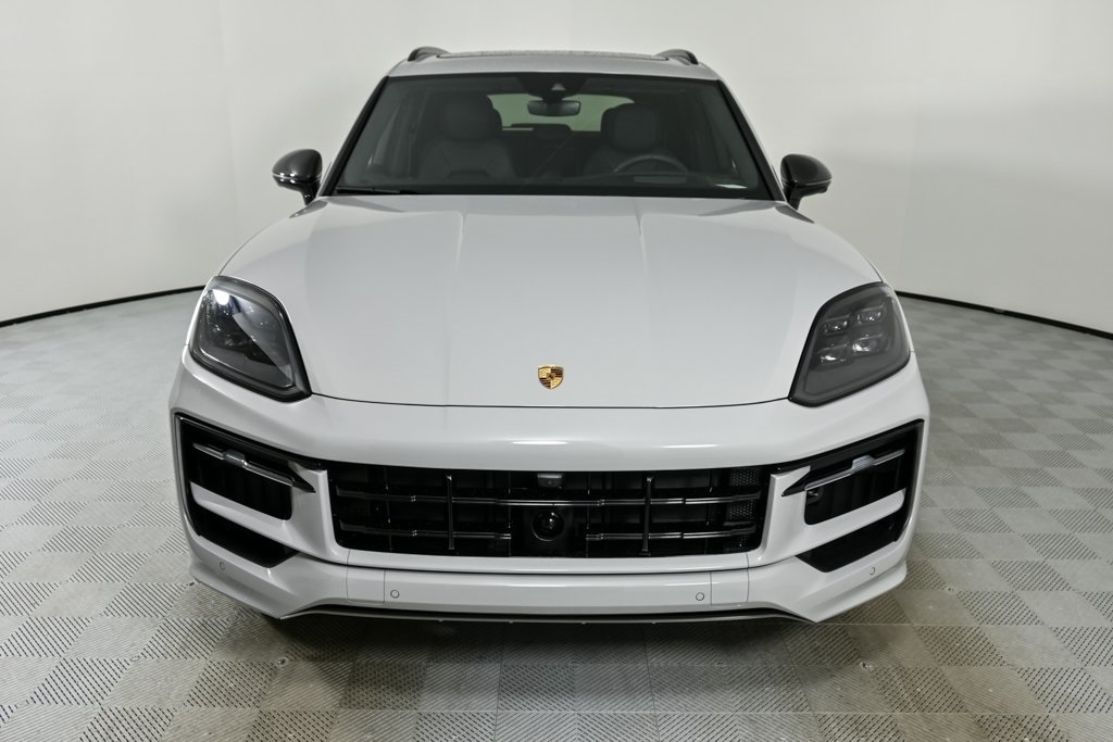 2025 Porsche Cayenne GTS photo 33