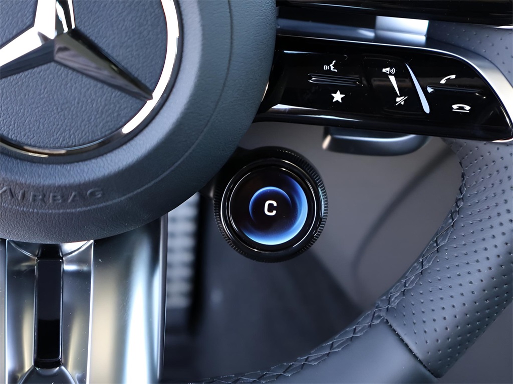 2025 Mercedes Benz GLC 43 AMG 4MATIC photo 37