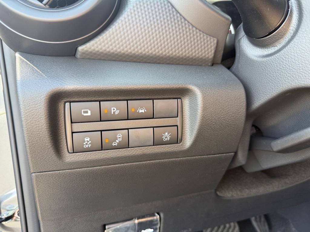 2025 Nissan Kicks Play S photo 11