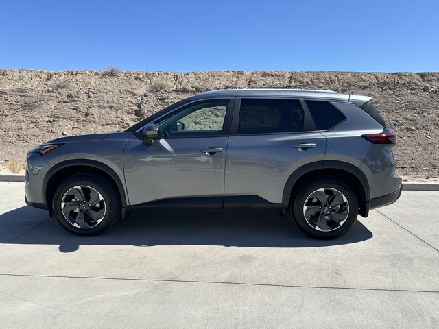 2025 Nissan Rogue SV photo 4