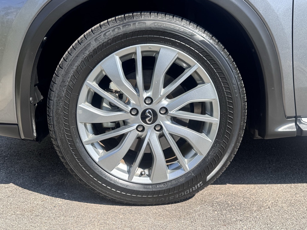 2024 Infiniti QX50 Luxe photo 10