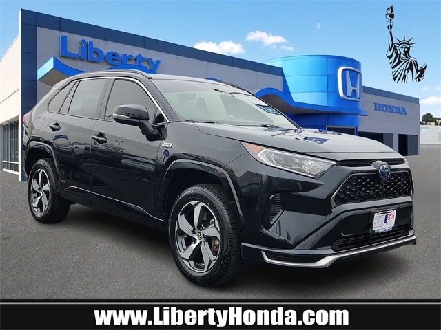 2021 Toyota RAV4 SE's photo