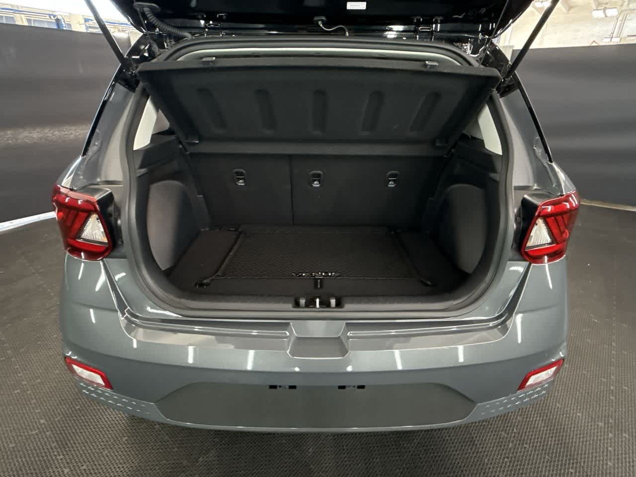 2024 Hyundai Venue Limited photo 27