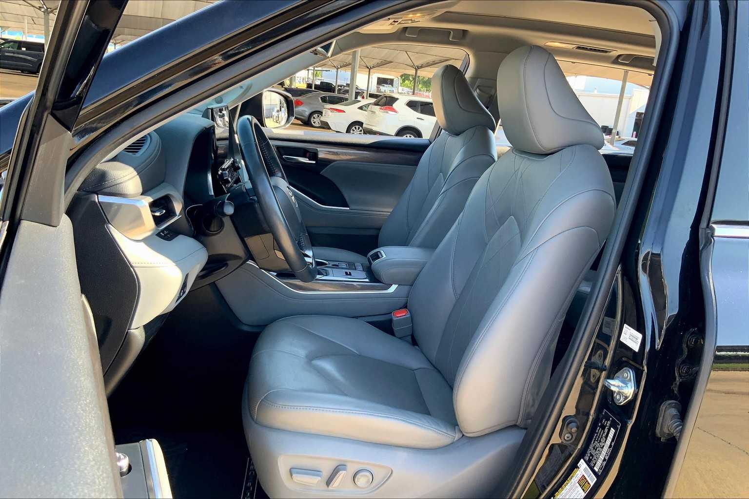 2022 Toyota Highlander Platinum photo 6