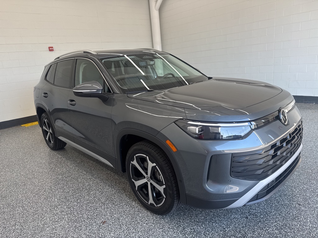 2025 Volkswagen Tiguan SE photo 5