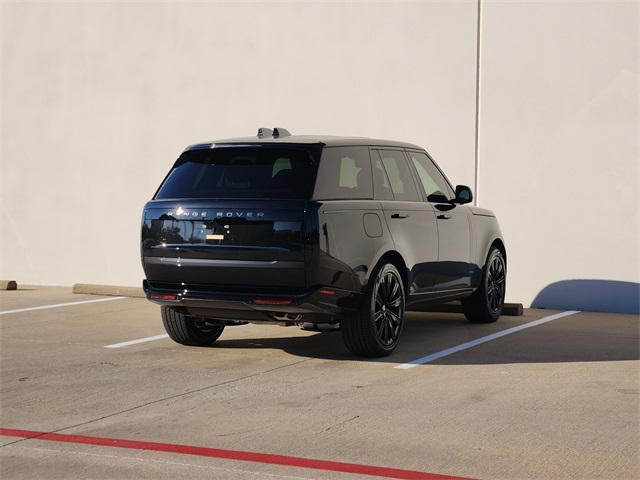 2025 Land Rover Range Rover SE photo 4