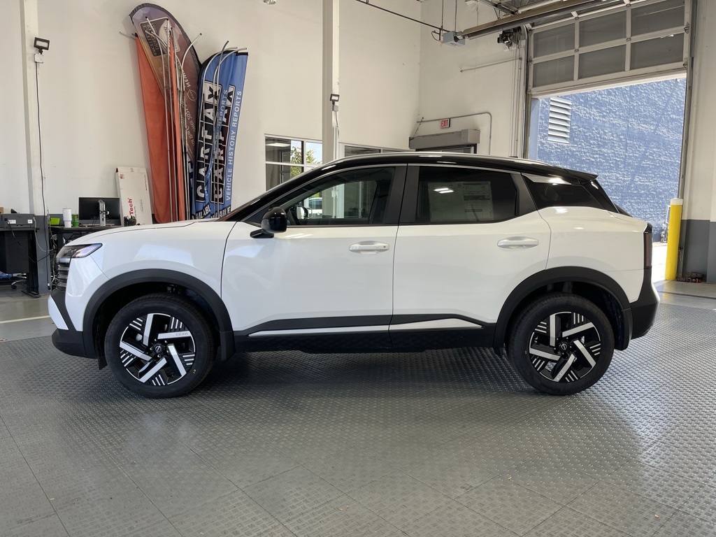 2026 Nissan Kicks SV photo 3