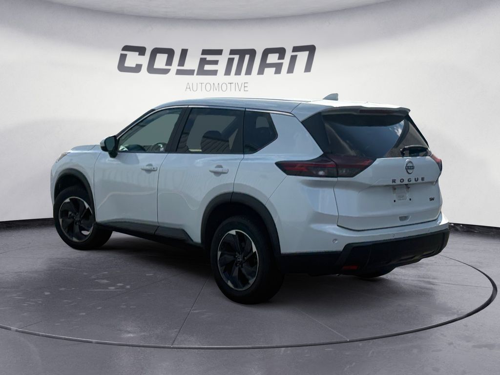 2024 Nissan Rogue SV photo 3