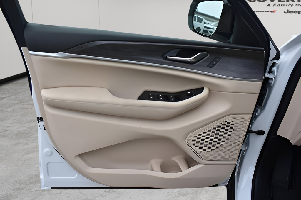 2025 Jeep Grand Cherokee Limited photo 22
